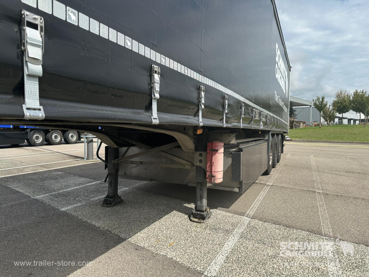 SCHMITZ Curtainsider Standard - Plachtový návěs: obrázek 2 SCHMITZ Curtainsider Standard - Plachtový návěs: obrázek 2
