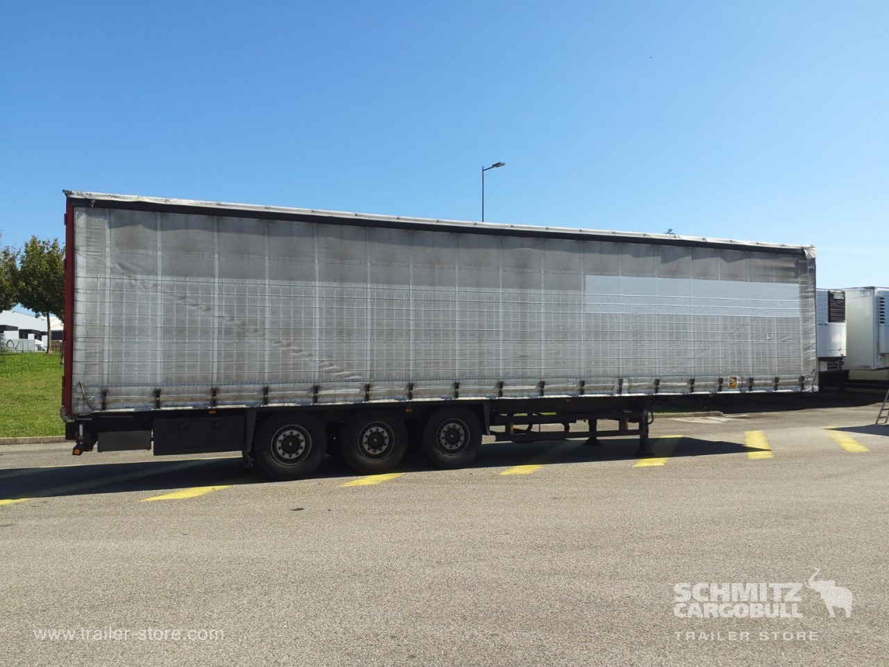 SCHMITZ Curtainsider Standard - Plachtový návěs: obrázek 2 SCHMITZ Curtainsider Standard - Plachtový návěs: obrázek 2