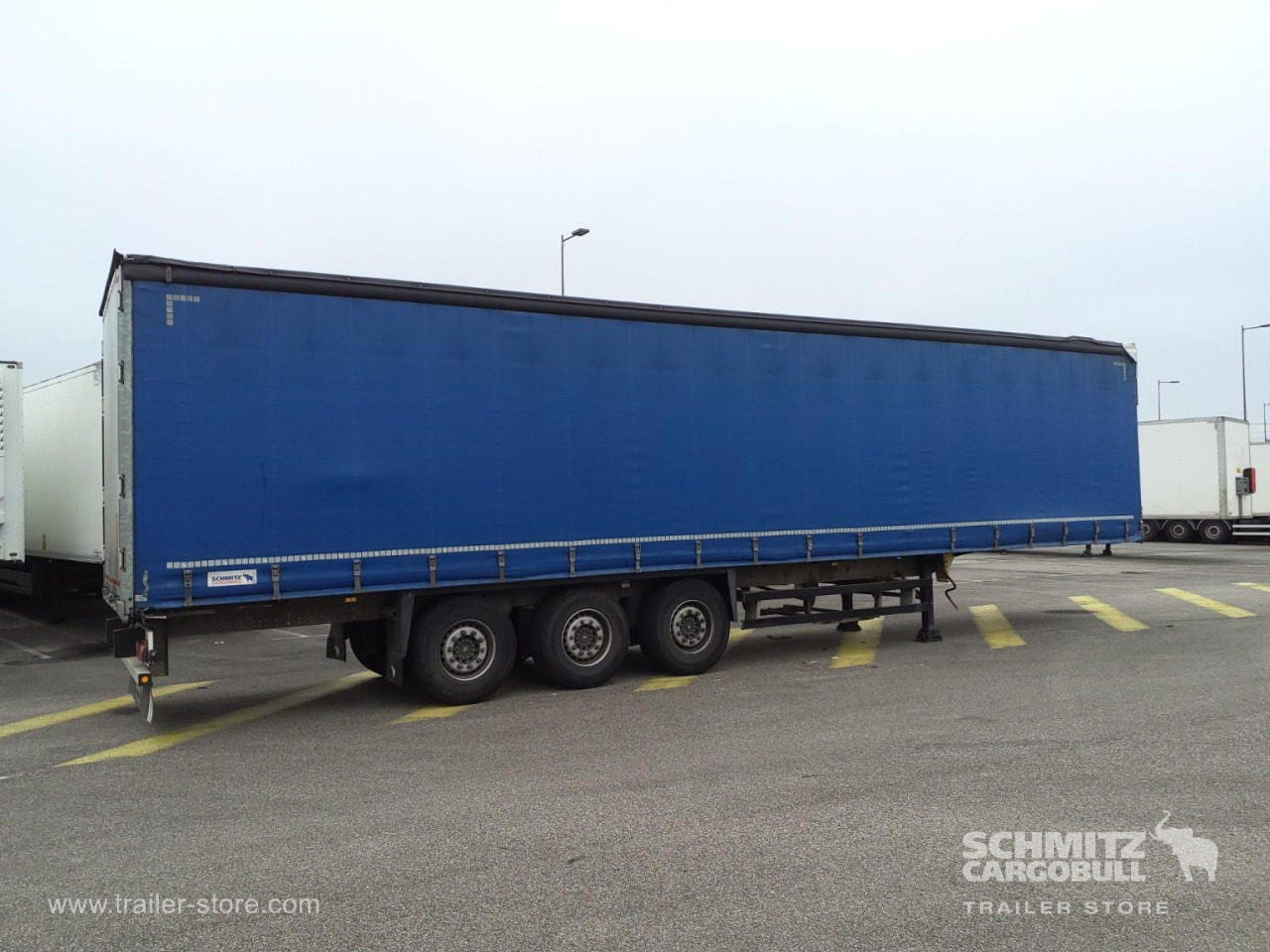 SCHMITZ Curtainsider Standard - Plachtový návěs: obrázek 2 SCHMITZ Curtainsider Standard - Plachtový návěs: obrázek 2