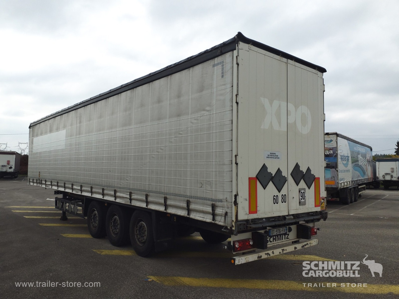 SCHMITZ Curtainsider Standard - Plachtový návěs: obrázek 2 SCHMITZ Curtainsider Standard - Plachtový návěs: obrázek 2