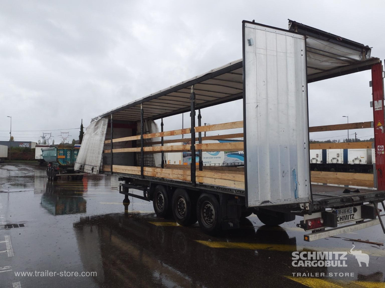 SCHMITZ Curtainsider Standard - Plachtový návěs: obrázek 2 SCHMITZ Curtainsider Standard - Plachtový návěs: obrázek 2