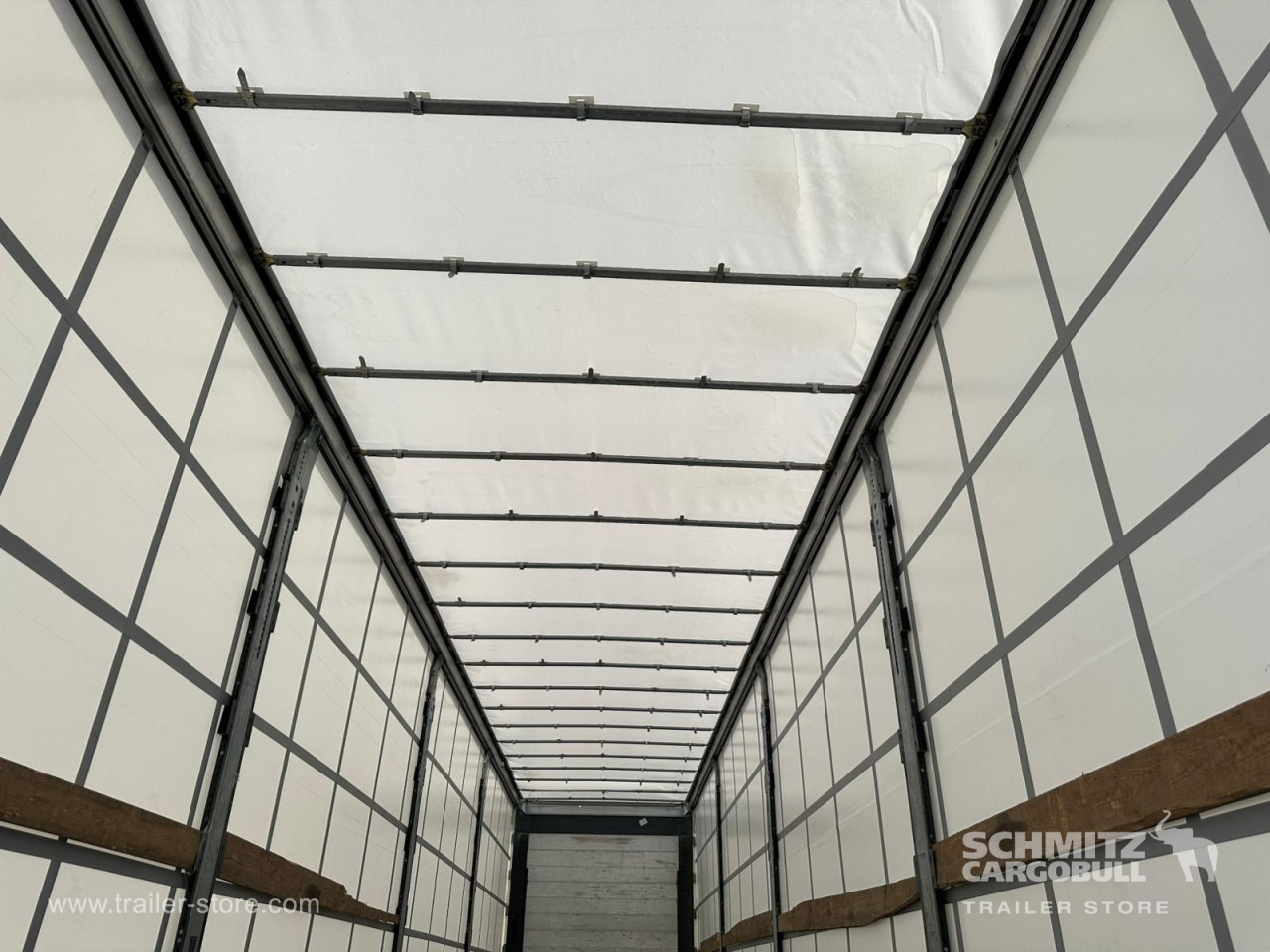 SCHMITZ Curtainsider Standard Taillift - Plachtový návěs: obrázek 5 SCHMITZ Curtainsider Standard Taillift - Plachtový návěs: obrázek 5