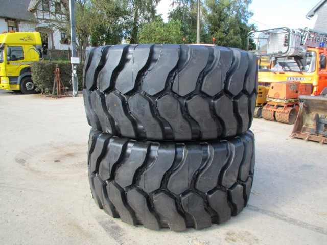 HILO 35/65R33 LCHS - Pneumatiky pro Stavební technika: obrázek 1 HILO 35/65R33 LCHS - Pneumatiky pro Stavební technika: obrázek 1