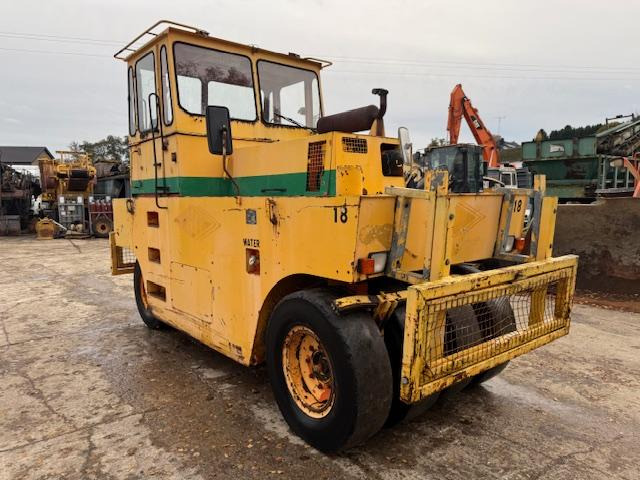 Hamm GRW 15 - Pneumatikový válec: obrázek 2 Hamm GRW 15 - Pneumatikový válec: obrázek 2