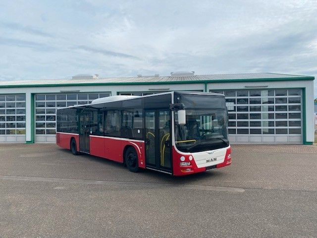 MAN A 21 Lions City KLIMA EURO 6 ZF EcoLife 2x - Městský autobus: obrázek 1 MAN A 21 Lions City KLIMA EURO 6 ZF EcoLife 2x - Městský autobus: obrázek 1