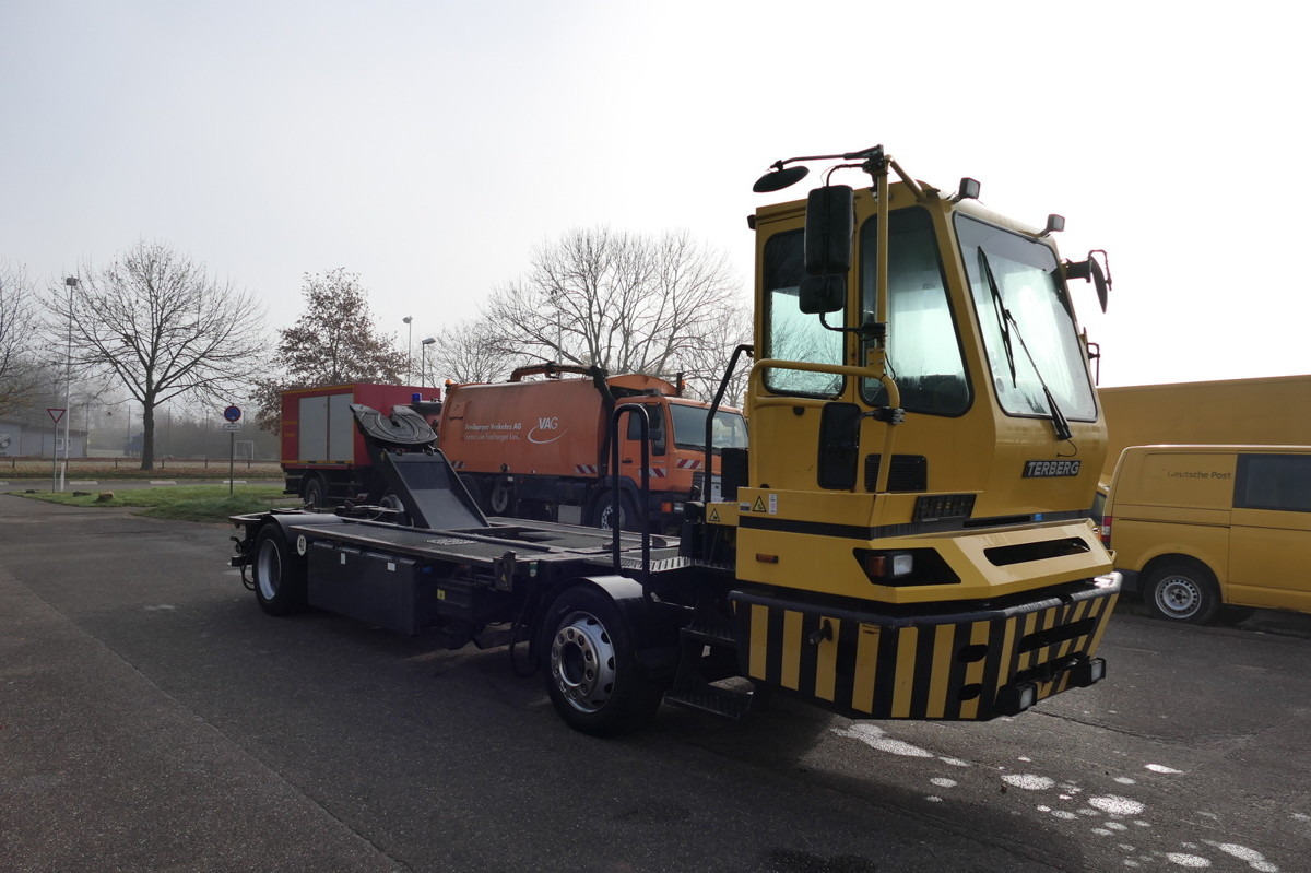 BC 182 Kamag Wiesel WBH 25 Umsetzfahrzeug - Kontejnérový podvozek/ Výměnná nástavba: obrázek 4 BC 182 Kamag Wiesel WBH 25 Umsetzfahrzeug - Kontejnérový podvozek/ Výměnná nástavba: obrázek 4