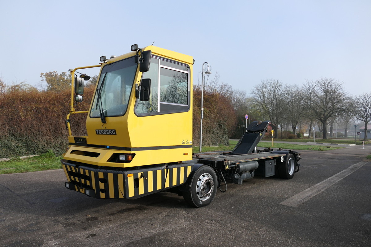BC 182 Kamag Wiesel WBH 25 Umsetzfahrzeug - Kontejnérový podvozek/ Výměnná nástavba: obrázek 3 BC 182 Kamag Wiesel WBH 25 Umsetzfahrzeug - Kontejnérový podvozek/ Výměnná nástavba: obrázek 3