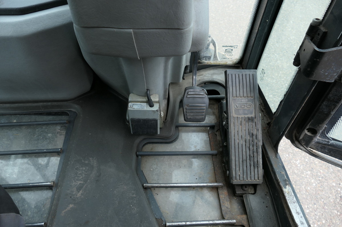Zametací vůz CN200 Sweeper: obrázek 18