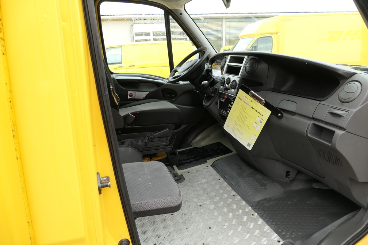 Interior photo 2: Dodávka skřín IVECO Daily 35 S11 C30C AUTOMATIK KAMERA MAXI Regale D