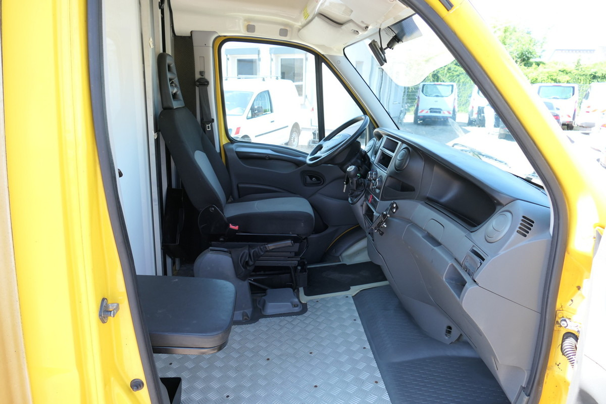 IVECO Daily 35 S11 C30C AUTOMATIK KAMERA Regale LUFT D - Dodávka skřín: obrázek 5 IVECO Daily 35 S11 C30C AUTOMATIK KAMERA Regale LUFT D - Dodávka skřín: obrázek 5