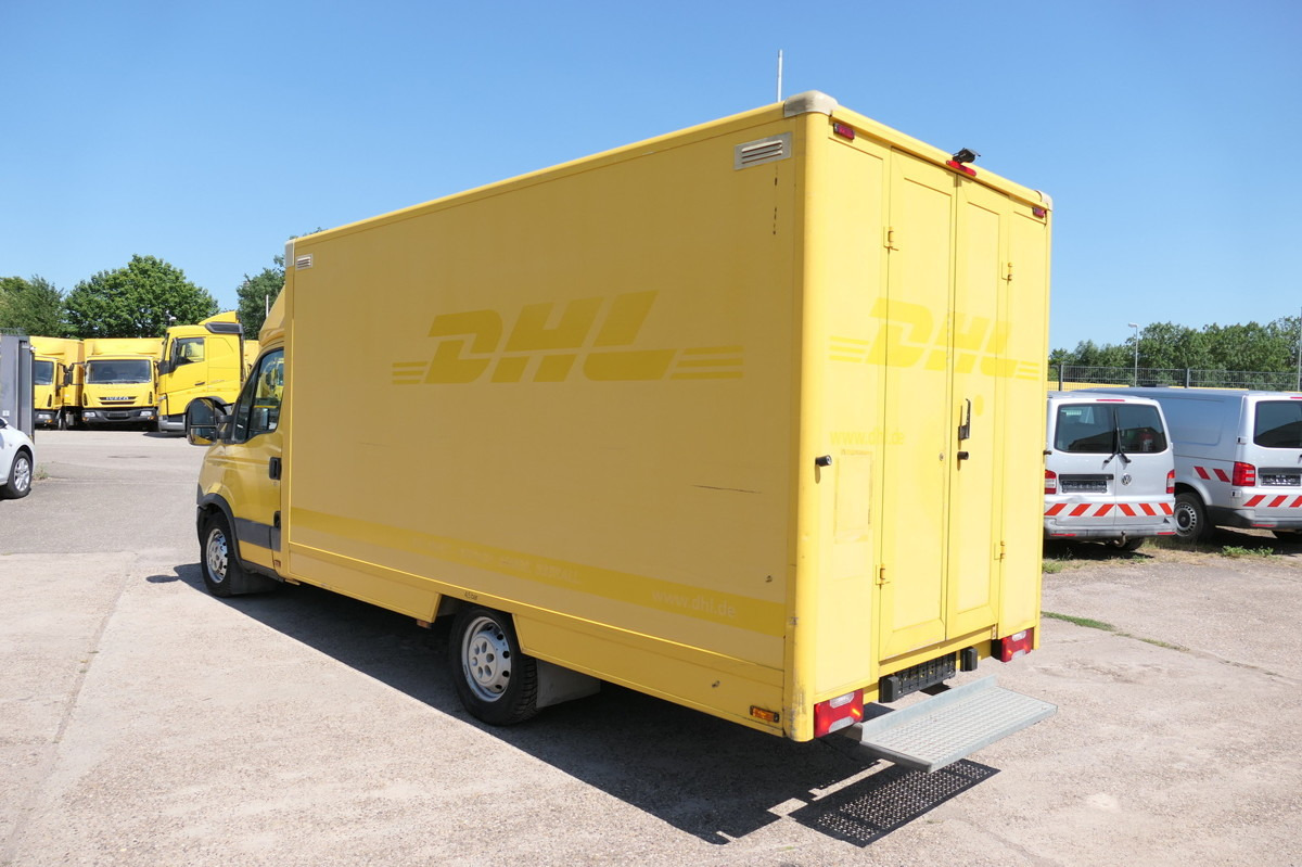 IVECO Daily 35 S11 C30C AUTOMATIK KAMERA Regale LUFT D - Dodávka skřín: obrázek 4 IVECO Daily 35 S11 C30C AUTOMATIK KAMERA Regale LUFT D - Dodávka skřín: obrázek 4