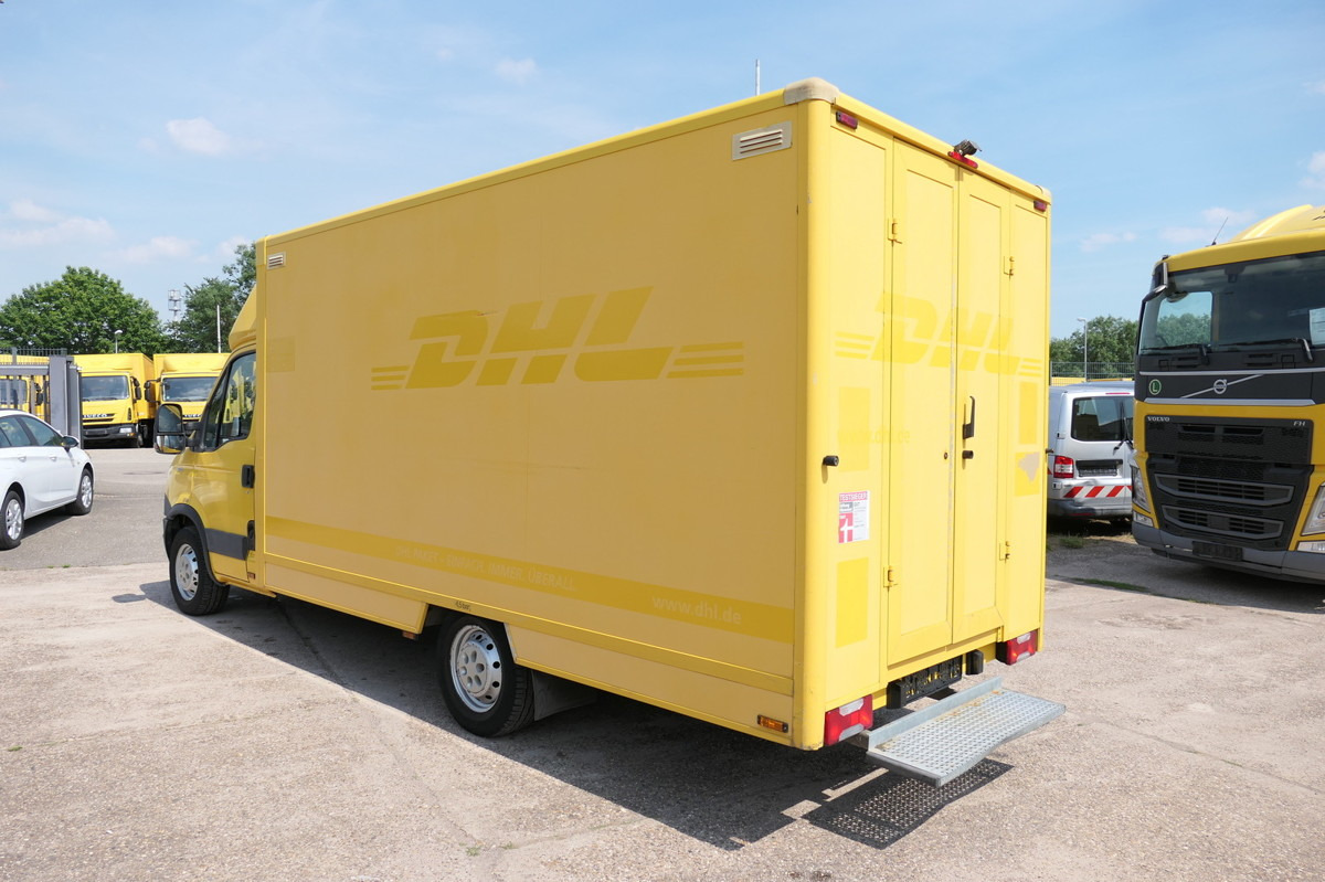 IVECO Daily 35 S11 C30C AUTOMATIK KAMERA Regale LUFT D - Dodávka skřín: obrázek 4 IVECO Daily 35 S11 C30C AUTOMATIK KAMERA Regale LUFT D - Dodávka skřín: obrázek 4