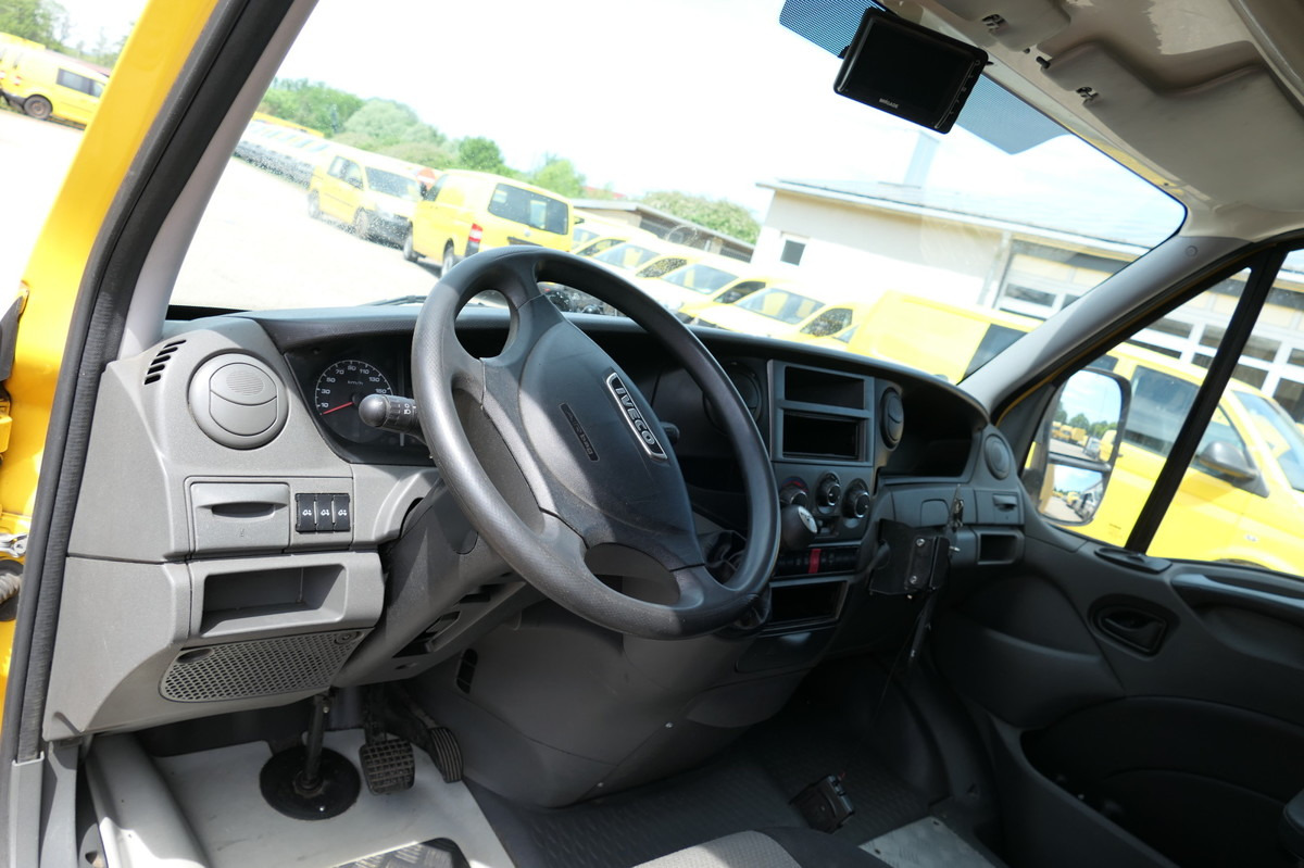 Interior photo 2: Dodávka skřín IVECO Daily 35 S11 C30C AUTOMATIK KAMERA Regale LUFT D