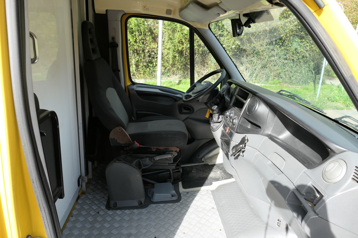 IVECO Daily 35 S11 C30C AUTOMATIK KAMERA Regale LUFT D - Dodávka skřín: obrázek 5 IVECO Daily 35 S11 C30C AUTOMATIK KAMERA Regale LUFT D - Dodávka skřín: obrázek 5