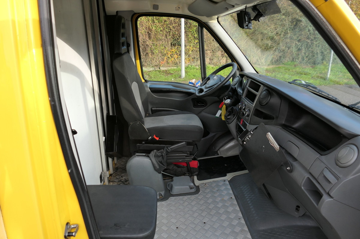 IVECO Daily 35 S11 C30C AUTOMATIK KAMERA Regale LUFT D - Dodávka skřín: obrázek 5 IVECO Daily 35 S11 C30C AUTOMATIK KAMERA Regale LUFT D - Dodávka skřín: obrázek 5