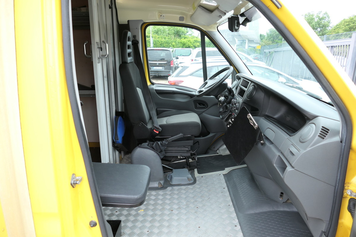 IVECO Daily 35 S11 C30C AUTOMATIK KAMERA Regale LUFT D - Dodávka skřín: obrázek 5 IVECO Daily 35 S11 C30C AUTOMATIK KAMERA Regale LUFT D - Dodávka skřín: obrázek 5