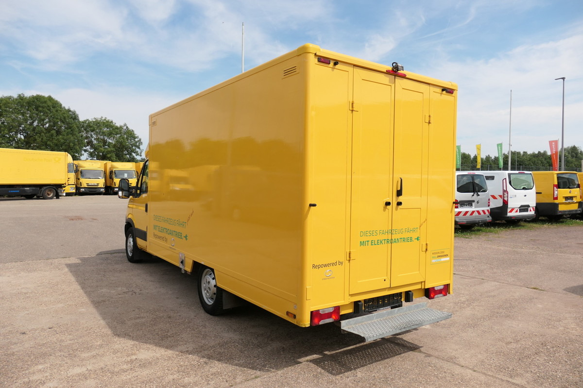 IVECO Daily 35 S11 C30C ELEKTRO COC Umbau 08/2021 Firm - Dodávka skřín, Elektrická dodávka: obrázek 3 IVECO Daily 35 S11 C30C ELEKTRO COC Umbau 08/2021 Firm - Dodávka skřín, Elektrická dodávka: obrázek 3