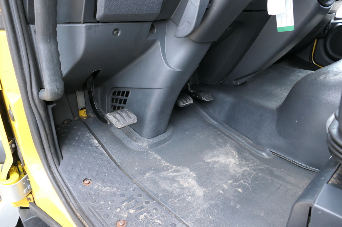 Skříňový nákladní auto IVECO EuroCargo ML 120 E28/P AHK LBW Koffer 7,00x2,44x: obrázek 9 Skříňový nákladní auto IVECO EuroCargo ML 120 E28/P AHK LBW Koffer 7,00x2,44x: obrázek 9