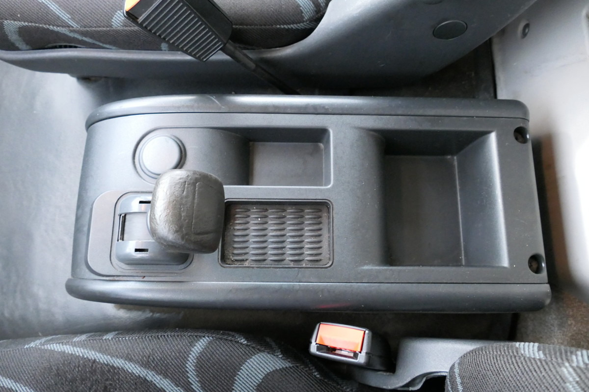 Skříňový nákladní auto IVECO EuroCargo ML 120 E28/P AHK LBW Koffer 7,00x2,44x: obrázek 11 Skříňový nákladní auto IVECO EuroCargo ML 120 E28/P AHK LBW Koffer 7,00x2,44x: obrázek 11