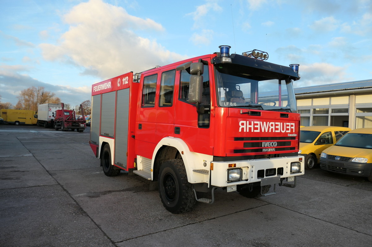IVECO FF 95 E LF 8 DoKa AHK 4X4 SFZ FEUERWEHR Einzelbe - Hasičský vůz: obrázek 1 IVECO FF 95 E LF 8 DoKa AHK 4X4 SFZ FEUERWEHR Einzelbe - Hasičský vůz: obrázek 1
