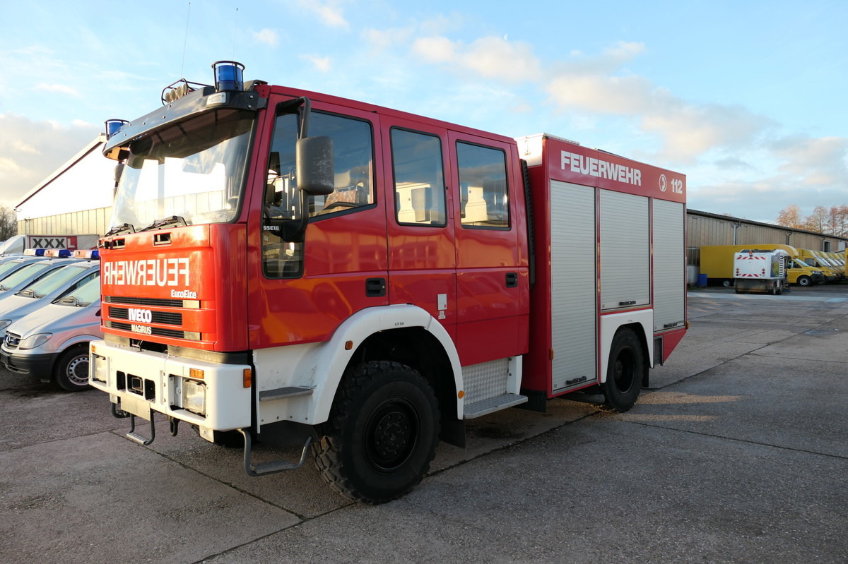IVECO FF 95 E LF 8 DoKa AHK 4X4 SFZ FEUERWEHR Einzelbe - Hasičský vůz: obrázek 2 IVECO FF 95 E LF 8 DoKa AHK 4X4 SFZ FEUERWEHR Einzelbe - Hasičský vůz: obrázek 2