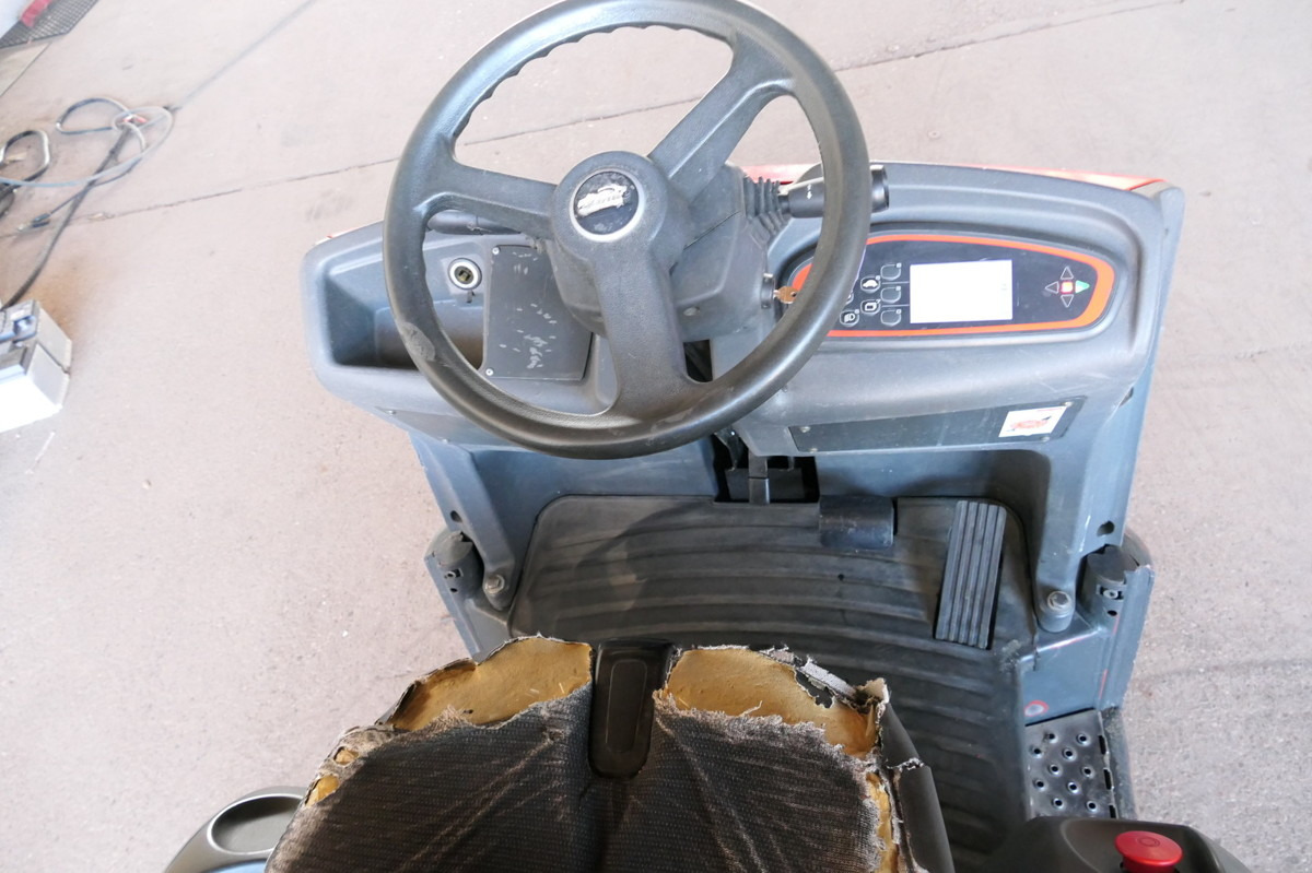 LINDE P 60 Z Schlepper Batterie 16/2019 3-Rad - Elektrický tahač: obrázek 5 LINDE P 60 Z Schlepper Batterie 16/2019 3-Rad - Elektrický tahač: obrázek 5