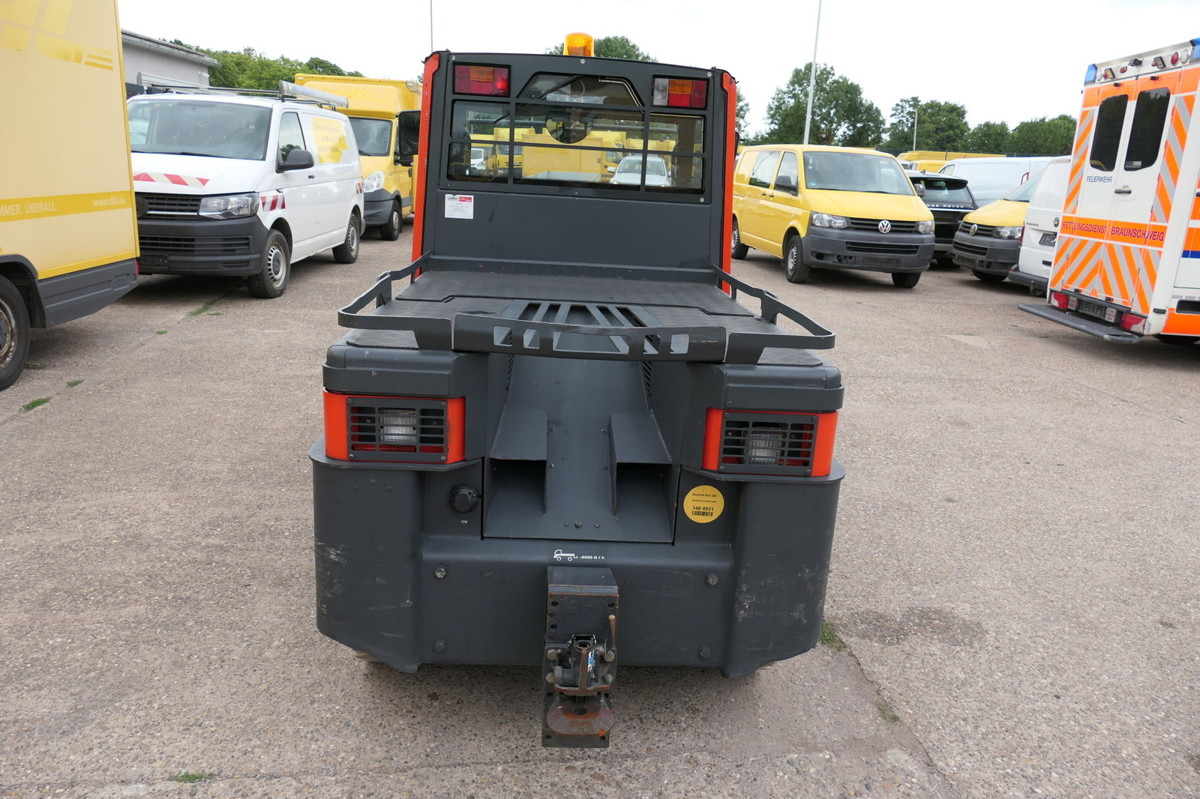 LINDE P250 Schlepper AHK Batterie 10/2022 Schiebetüren - Elektrický tahač: obrázek 5 LINDE P250 Schlepper AHK Batterie 10/2022 Schiebetüren - Elektrický tahač: obrázek 5