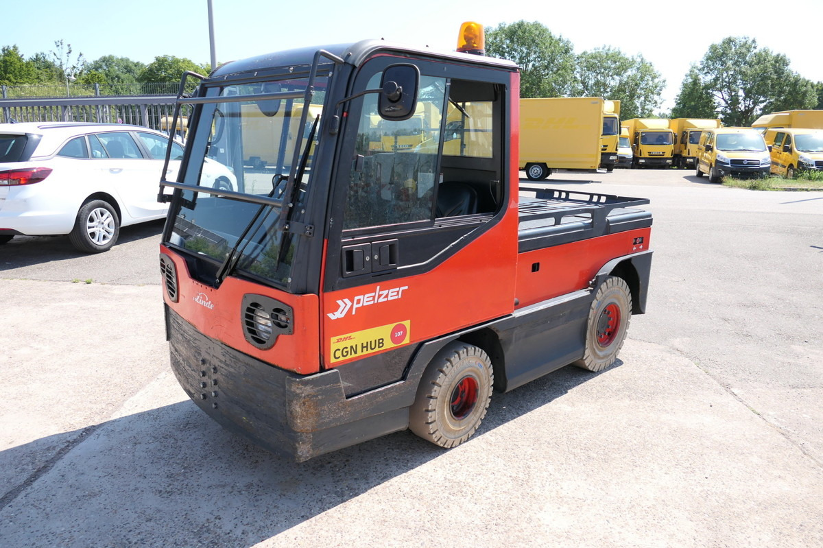 LINDE P250 Schlepper AHK Batterie 24/2021 Schiebetüren - Elektrický tahač: obrázek 2 LINDE P250 Schlepper AHK Batterie 24/2021 Schiebetüren - Elektrický tahač: obrázek 2