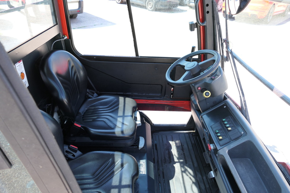 LINDE P250 Schlepper AHK Batterie 24/2021 Schiebetüren - Elektrický tahač: obrázek 5 LINDE P250 Schlepper AHK Batterie 24/2021 Schiebetüren - Elektrický tahač: obrázek 5
