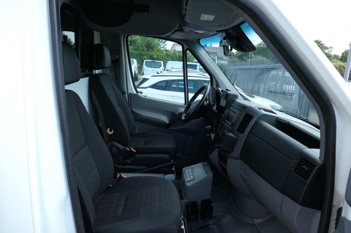 MERCEDES-BENZ 319 Sprinter 6-Zylinder Rettungswagen  Strobel leasing MERCEDES-BENZ 319 Sprinter 6-Zylinder Rettungswagen  Strobel: obrázek 7