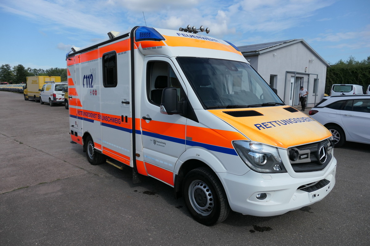 MERCEDES-BENZ 319 Sprinter 6-Zylinder Rettungswagen Strobel - Pohotovostní vůz: obrázek 2 MERCEDES-BENZ 319 Sprinter 6-Zylinder Rettungswagen Strobel - Pohotovostní vůz: obrázek 2