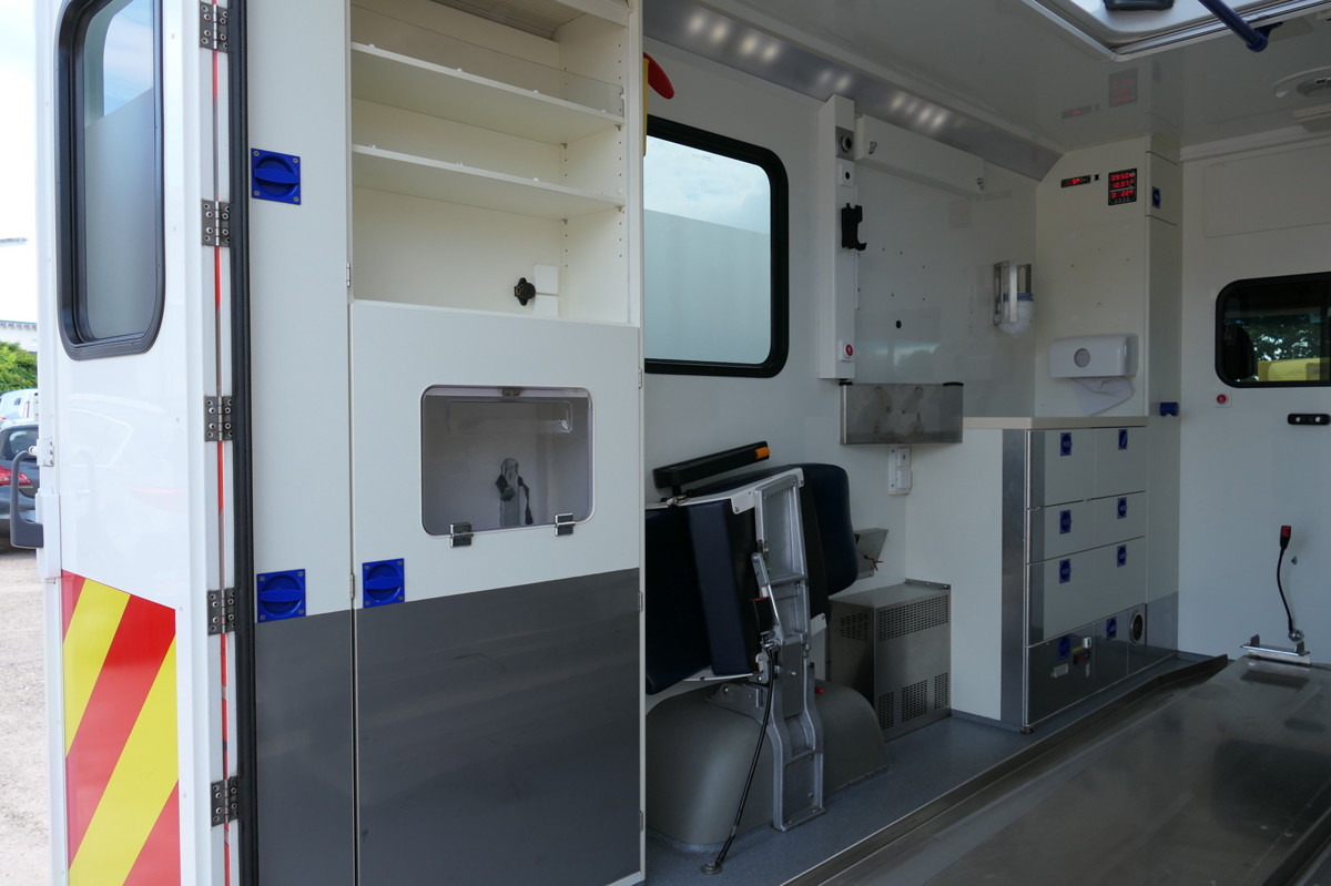 MERCEDES-BENZ 319 Sprinter 6-Zylinder Rettungswagen  Strobel leasing MERCEDES-BENZ 319 Sprinter 6-Zylinder Rettungswagen  Strobel: obrázek 13