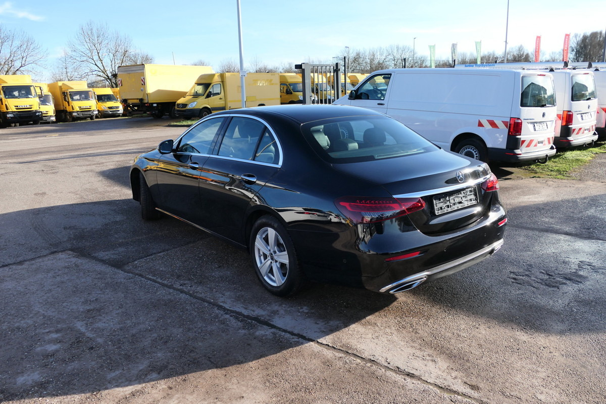 MERCEDES-BENZ E 220 d AVANTGARDE KLIMA - Sedan: obrázek 5 MERCEDES-BENZ E 220 d AVANTGARDE KLIMA - Sedan: obrázek 5