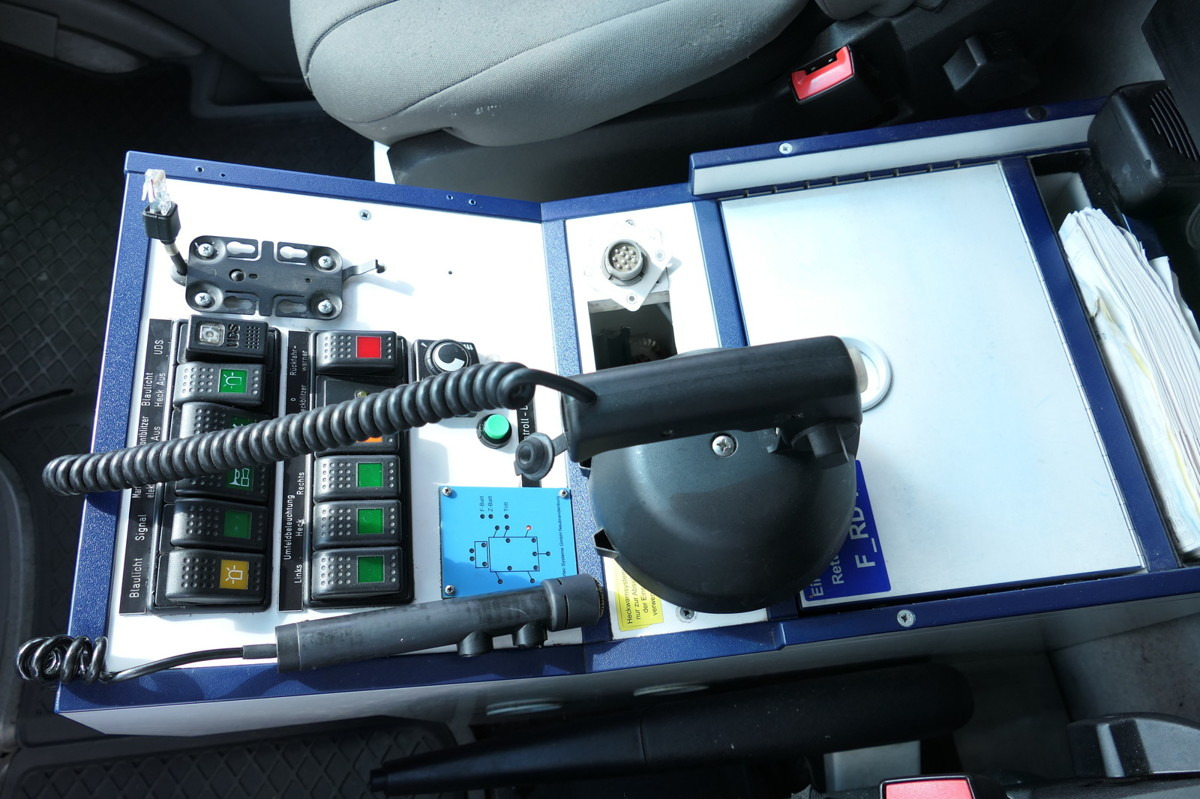 Pohotovostní vůz MERCEDES-BENZ Sprinter 519 CDI Klima Krankenwagen Fahrtec Aufb: obrázek 14