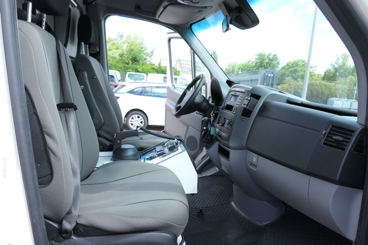 Pohotovostní vůz MERCEDES-BENZ Sprinter 519 CDI Klima Krankenwagen Fahrtec Aufb: obrázek 12
