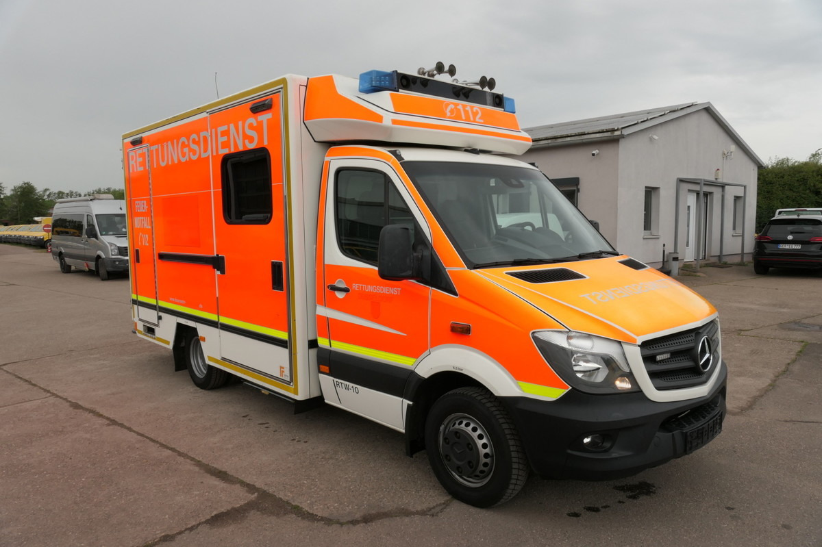 MERCEDES-BENZ Sprinter 519 CDI Klima Krankenwagen - Pohotovostní vůz: obrázek 1 MERCEDES-BENZ Sprinter 519 CDI Klima Krankenwagen - Pohotovostní vůz: obrázek 1
