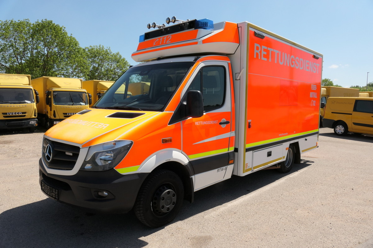 MERCEDES-BENZ Sprinter 519 CDI Klima Krankenwagen - Pohotovostní vůz: obrázek 2 MERCEDES-BENZ Sprinter 519 CDI Klima Krankenwagen - Pohotovostní vůz: obrázek 2