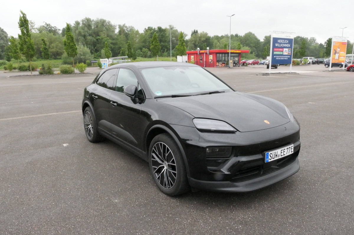 PORSCHE Macan 4 Electric - Bose Soundsystem Kombilimousi - SUV: obrázek 2 PORSCHE Macan 4 Electric - Bose Soundsystem Kombilimousi - SUV: obrázek 2