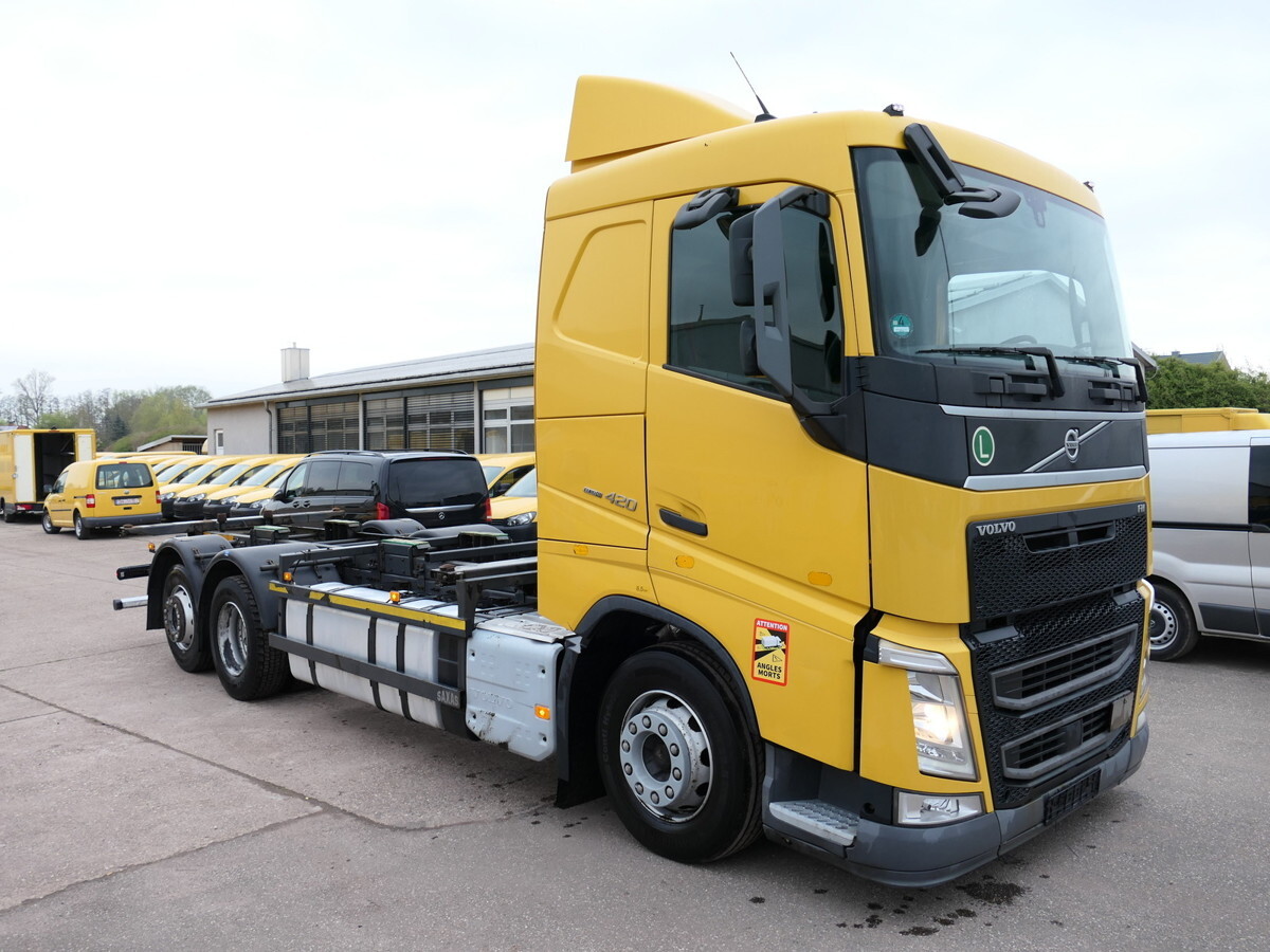 VOLVO FH 26.420 6x2 BDF - Skříňový nákladní auto: obrázek 3 VOLVO FH 26.420 6x2 BDF - Skříňový nákladní auto: obrázek 3