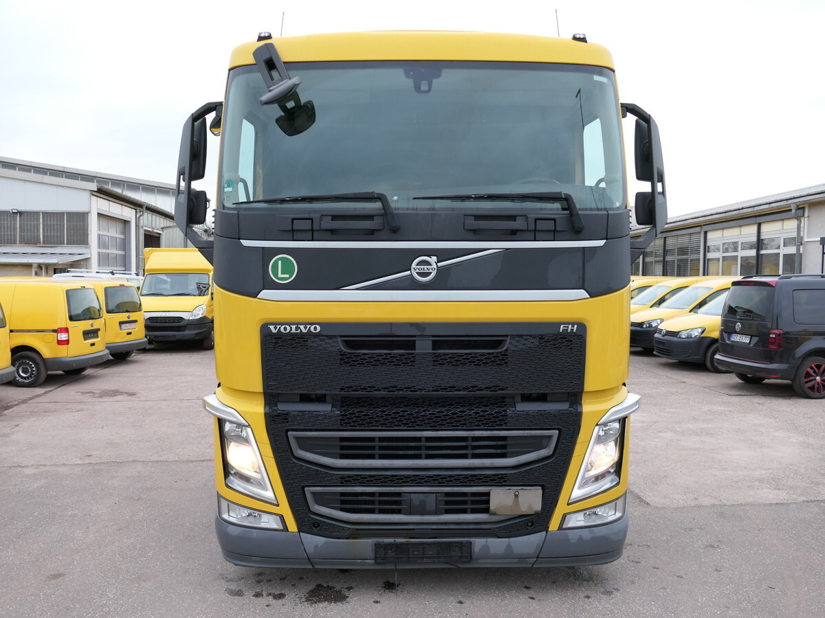 VOLVO FH 26.420 6x2 BDF - Skříňový nákladní auto: obrázek 2 VOLVO FH 26.420 6x2 BDF - Skříňový nákladní auto: obrázek 2