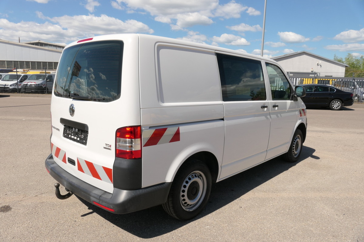 VW T5 2.0 TDI 4Motion 3-Sitzer KLIMA AHK Werkstatte - Furgon: obrázek 4 VW T5 2.0 TDI 4Motion 3-Sitzer KLIMA AHK Werkstatte - Furgon: obrázek 4