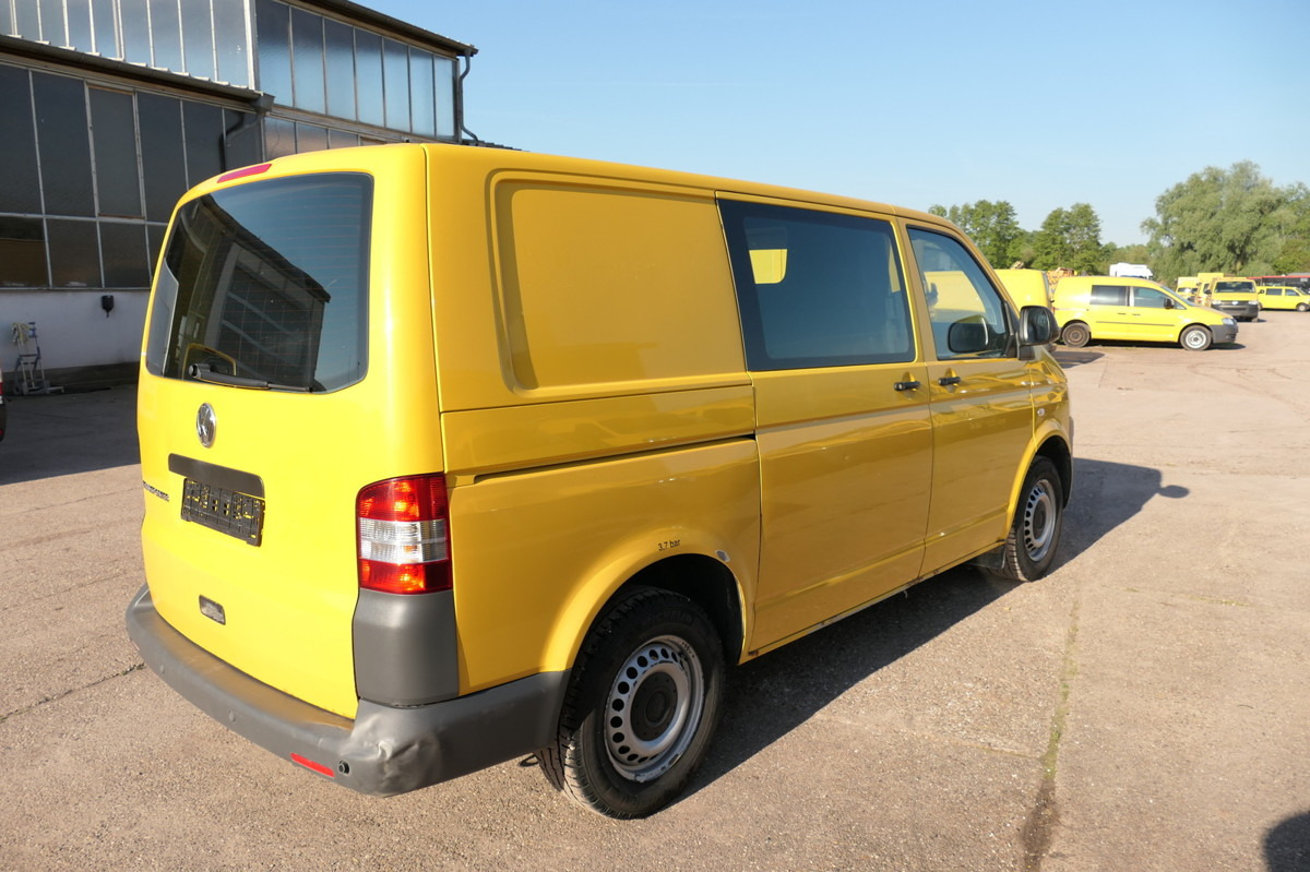 VW T5 Transporter 2.0 TDI PARKTRONIK EURO-5 2xSCHIE - Malá dodávka: obrázek 4 VW T5 Transporter 2.0 TDI PARKTRONIK EURO-5 2xSCHIE - Malá dodávka: obrázek 4