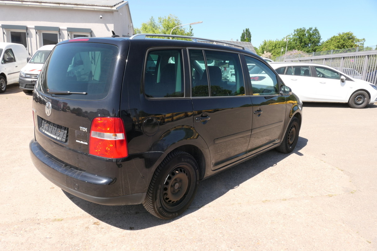 VW Touran Trendline - Osobní auto: obrázek 3 VW Touran Trendline - Osobní auto: obrázek 3