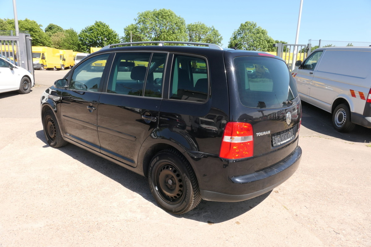 VW Touran Trendline - Osobní auto: obrázek 4 VW Touran Trendline - Osobní auto: obrázek 4
