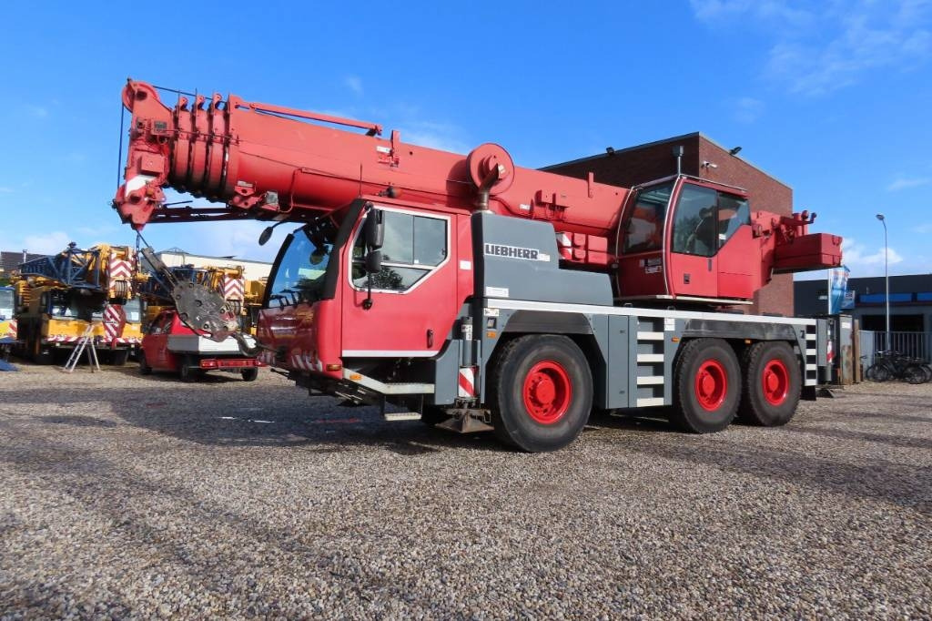Liebherr LTM 1055-3.2 - Univerzální autojeřáb: obrázek 1 Liebherr LTM 1055-3.2 - Univerzální autojeřáb: obrázek 1
