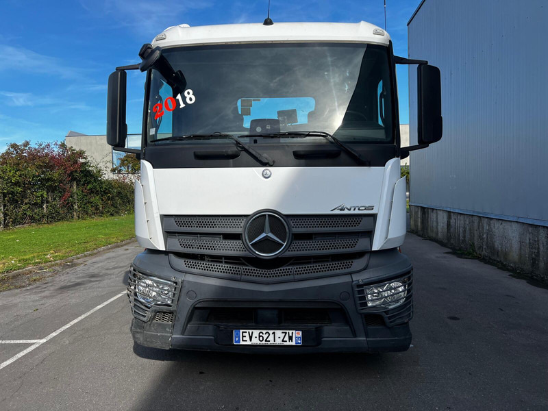 Mercedes-Benz Actros 2543 - Hákový nosič kontejnerů: obrázek 4 Mercedes-Benz Actros 2543 - Hákový nosič kontejnerů: obrázek 4