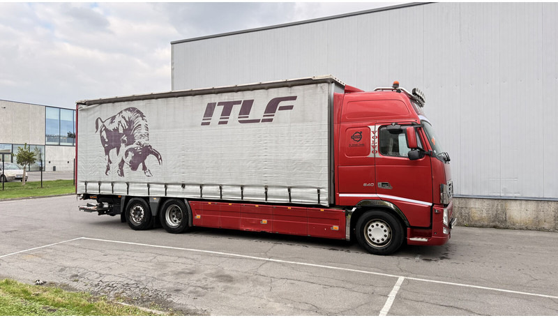 Volvo FH13 540 - Plachtový nákladní auto: obrázek 5 Volvo FH13 540 - Plachtový nákladní auto: obrázek 5