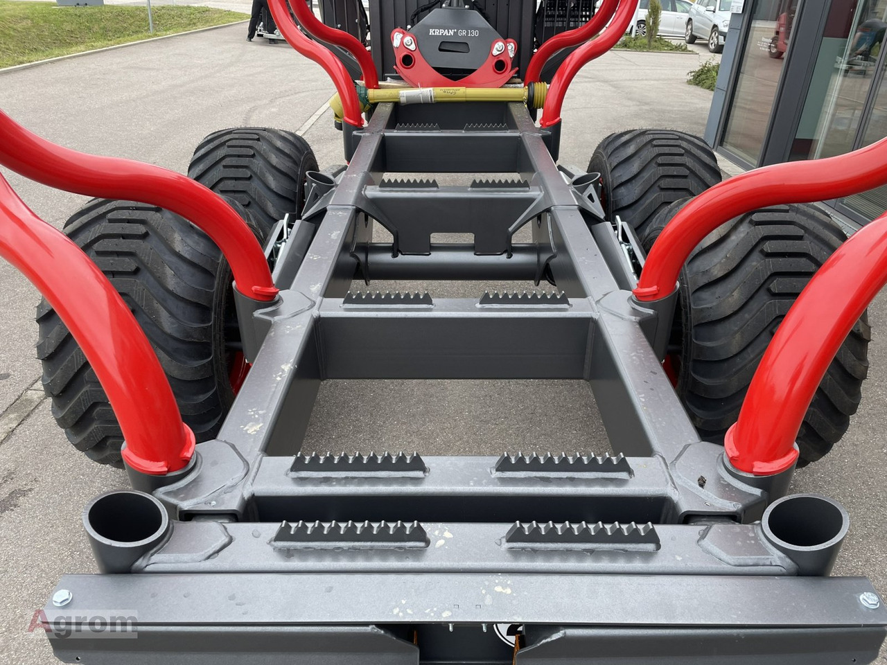 Krpan GP 14 DF + Kran 7,4 K - Vyvážecí přívěs: obrázek 4 Krpan GP 14 DF + Kran 7,4 K - Vyvážecí přívěs: obrázek 4