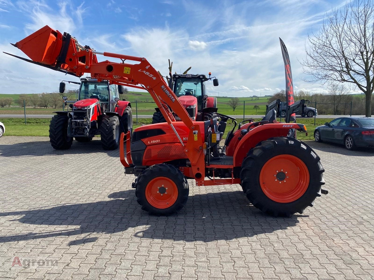 Kubota L 1501 - Traktor: obrázek 1 Kubota L 1501 - Traktor: obrázek 1