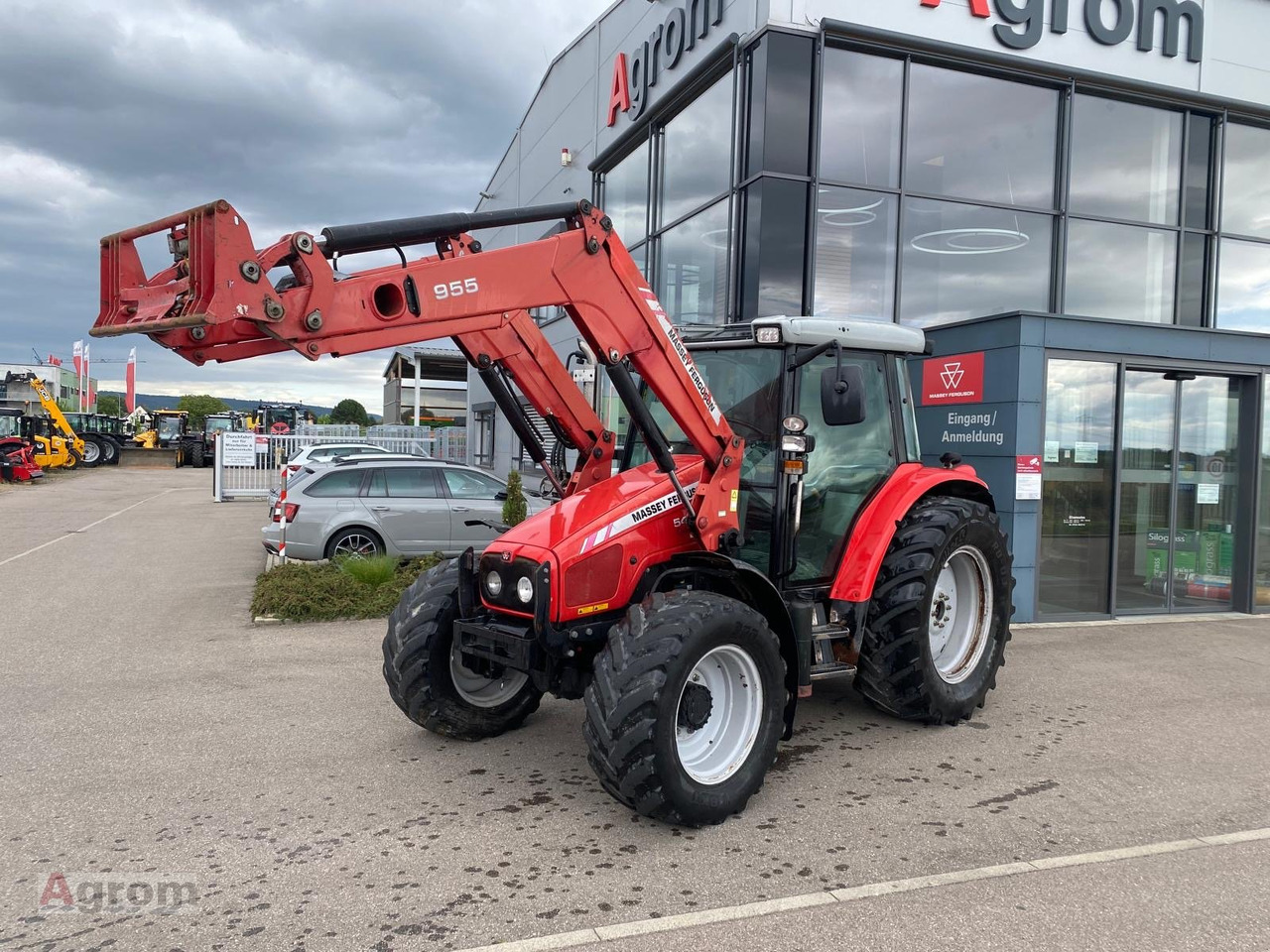 Massey Ferguson 5445 Dyna4 - Traktor: obrázek 1 Massey Ferguson 5445 Dyna4 - Traktor: obrázek 1